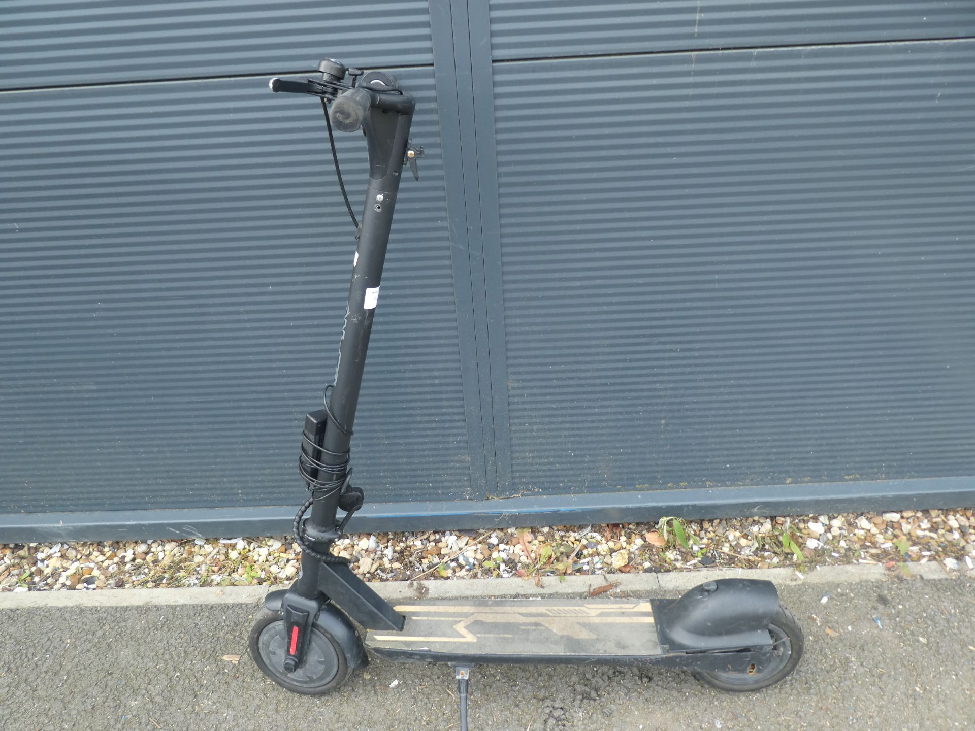 Zinc electric scooter with charger