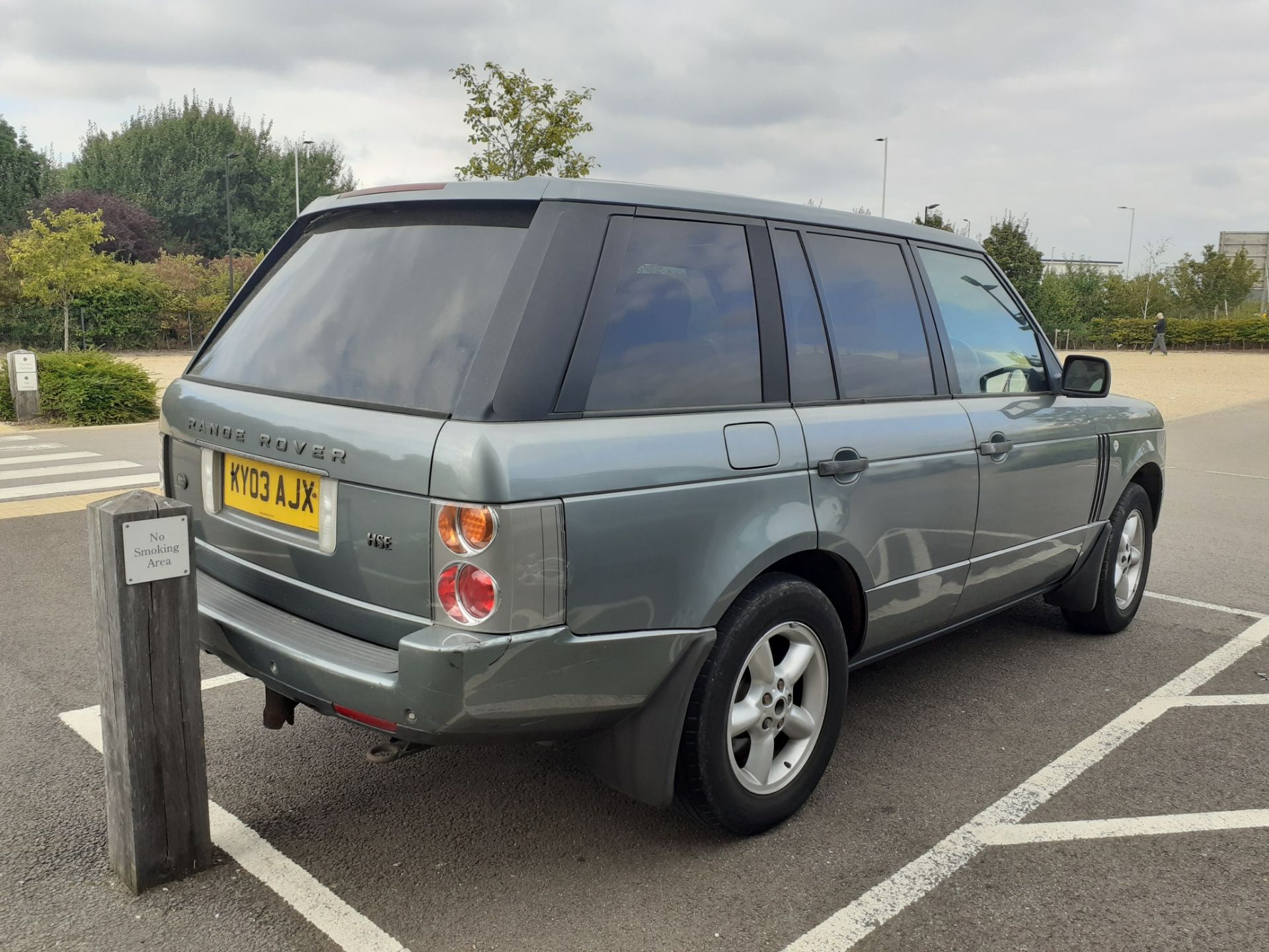 KY03 AJX, Land Rover, Range Rover HSE TD6 Auto, 2926cc in green, first registered 01/03/2003, MOT - Image 4 of 12