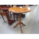 Circular side table on 4 legs