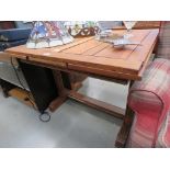 1920/30's oak extending dining table