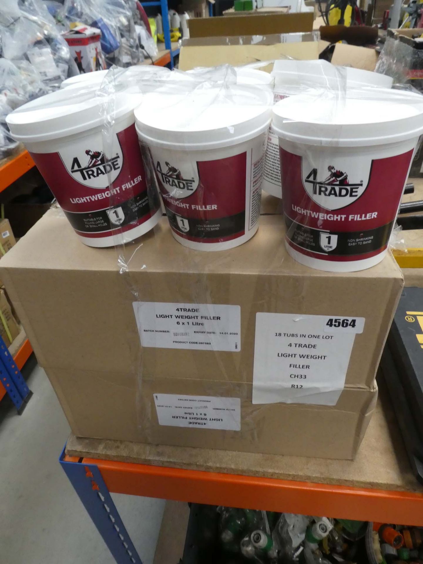 18 tubs of lightweight filler