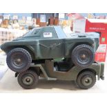 5457 Plastic childs jeep and armoured car