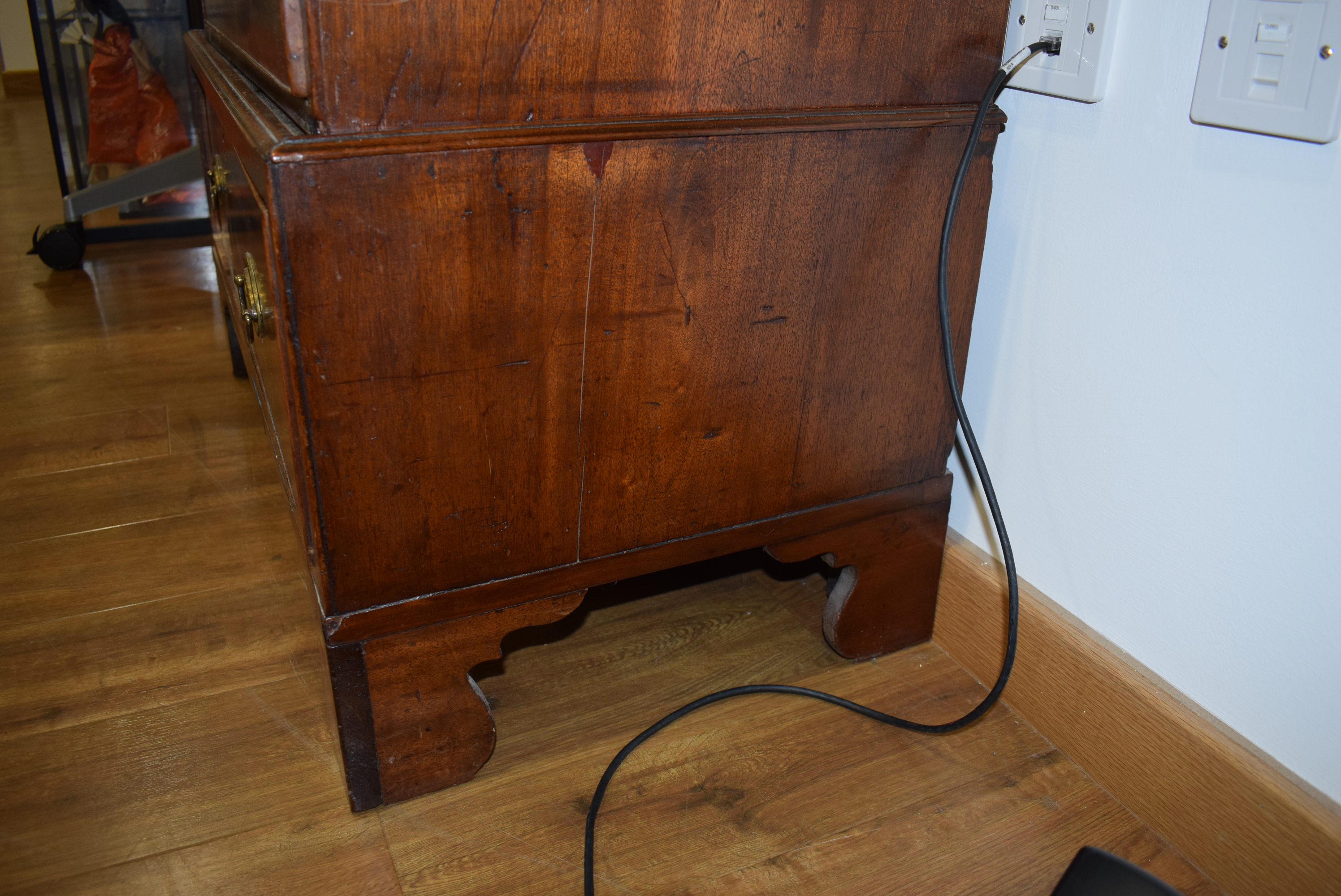 A 19th century mahogany and crossbanded chest-on-chest of low proportions, - Image 13 of 17