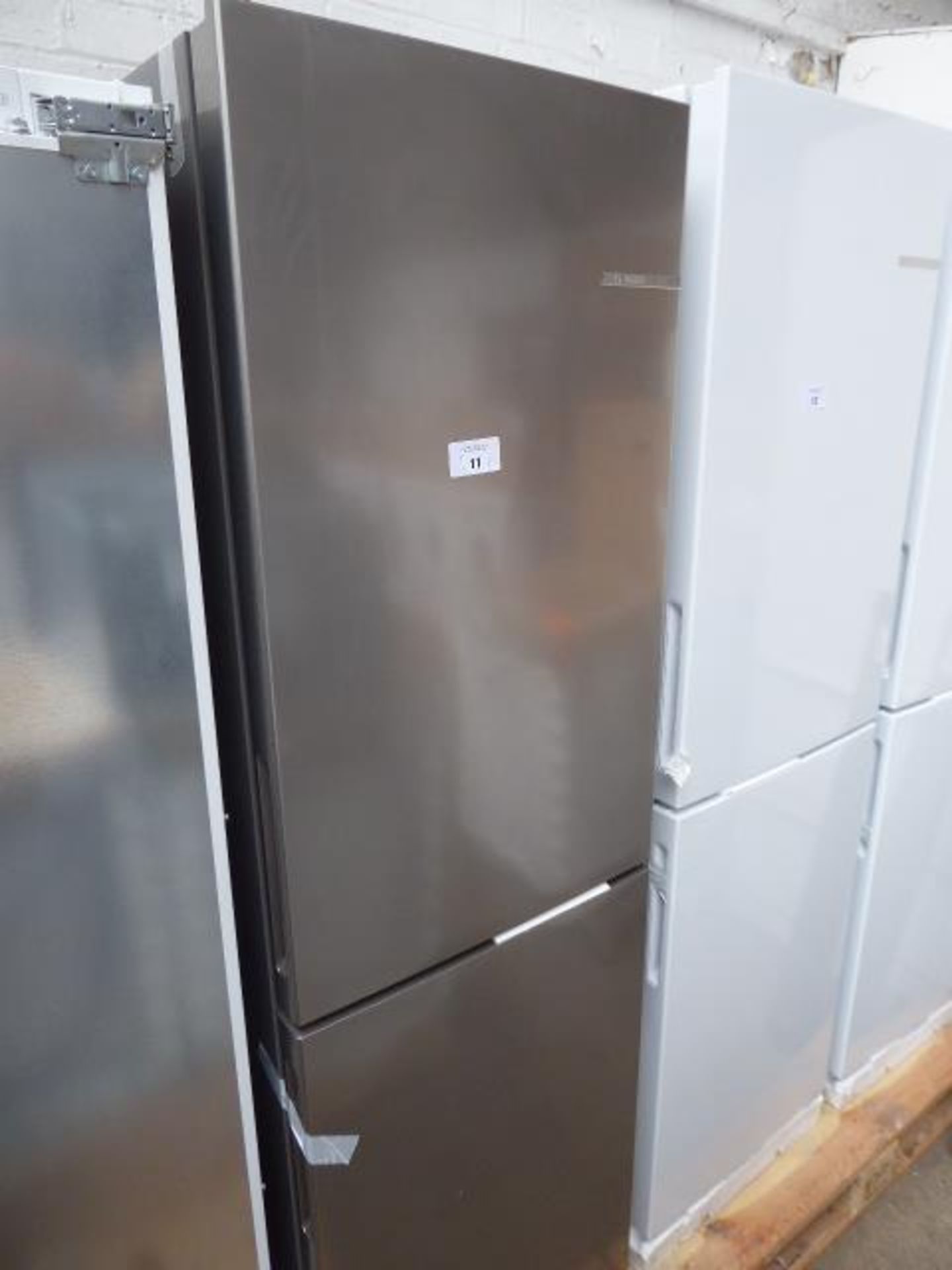 KGN27NLFAGB Bosch Free-standing fridge-freezer