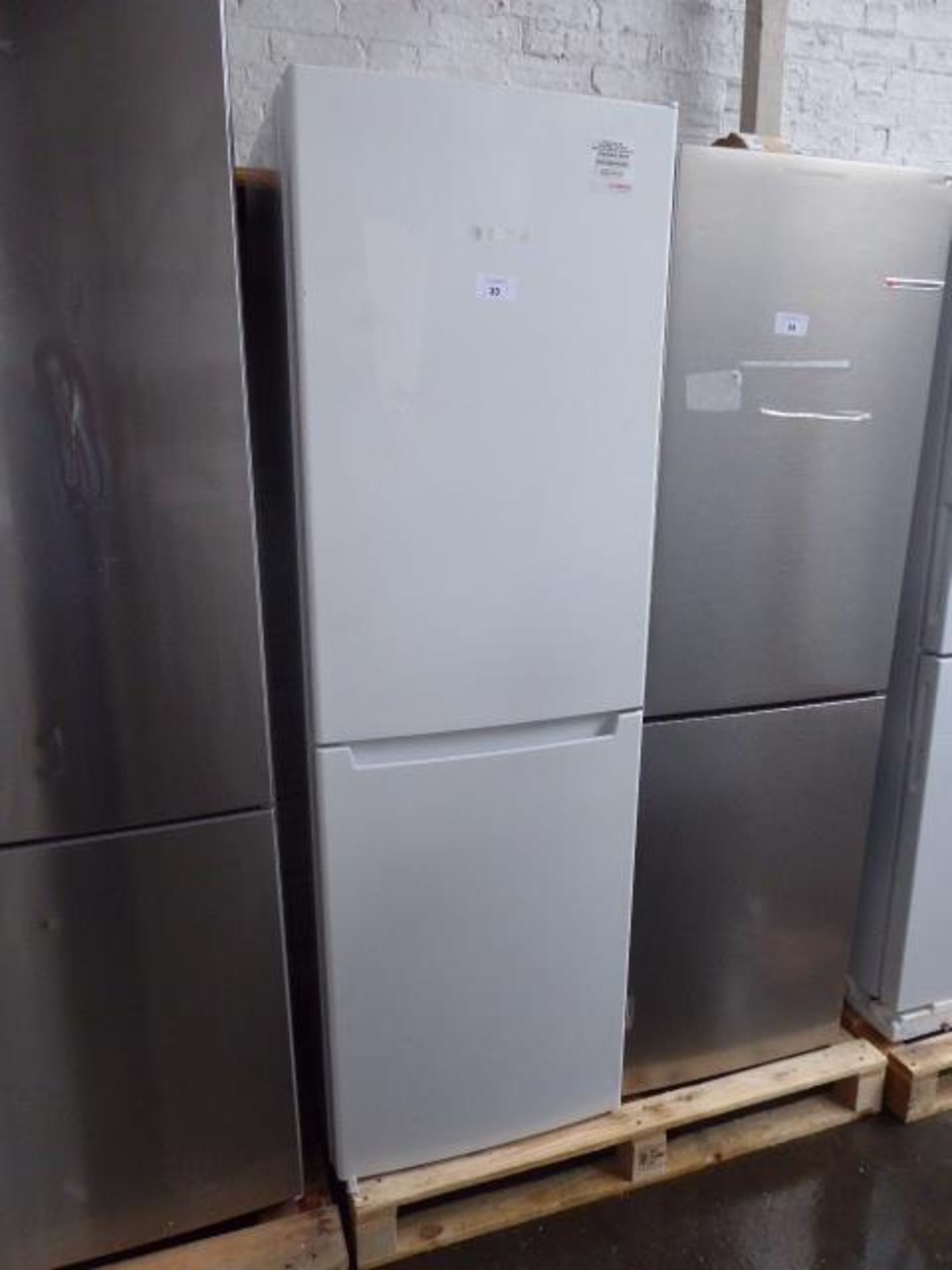 KGN34NWEAGB Bosch Free-standing fridge-freezer