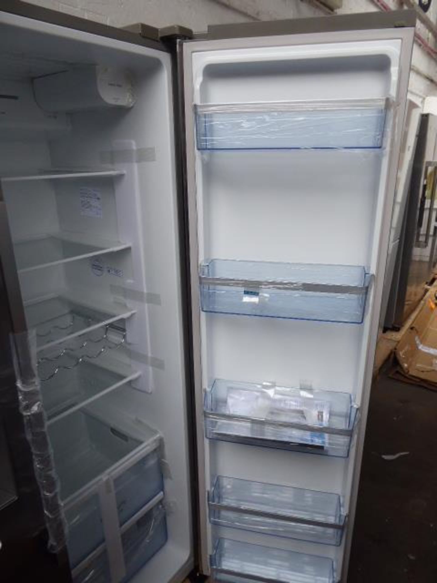 KA3923IE0GB Neff Side-by-side fridge-freezer - Image 2 of 3