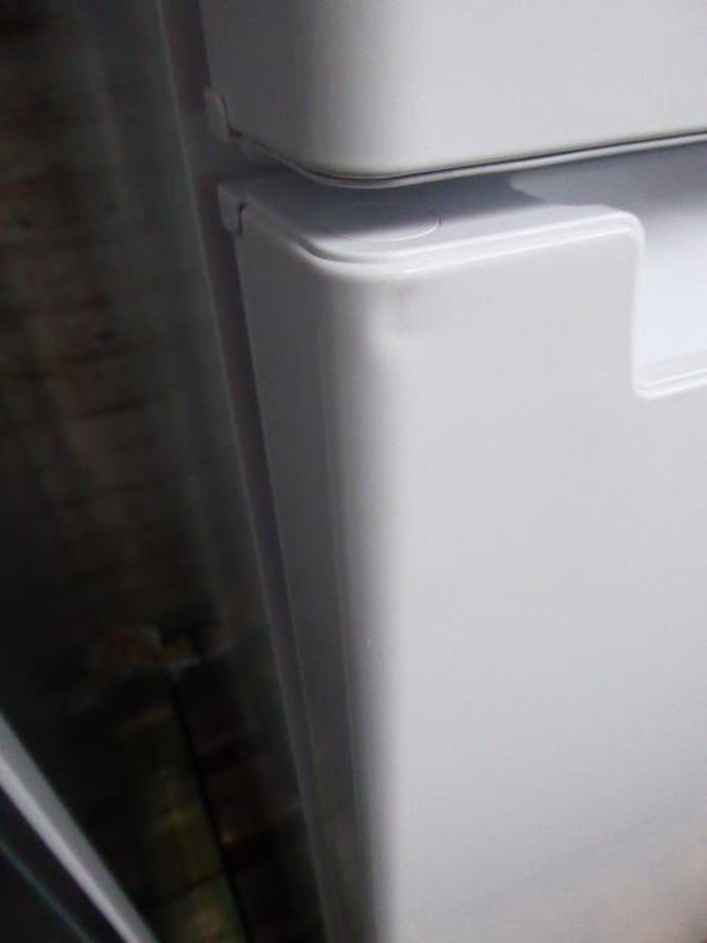 KGN34NWEAGB Bosch Free-standing fridge-freezer - Image 2 of 4