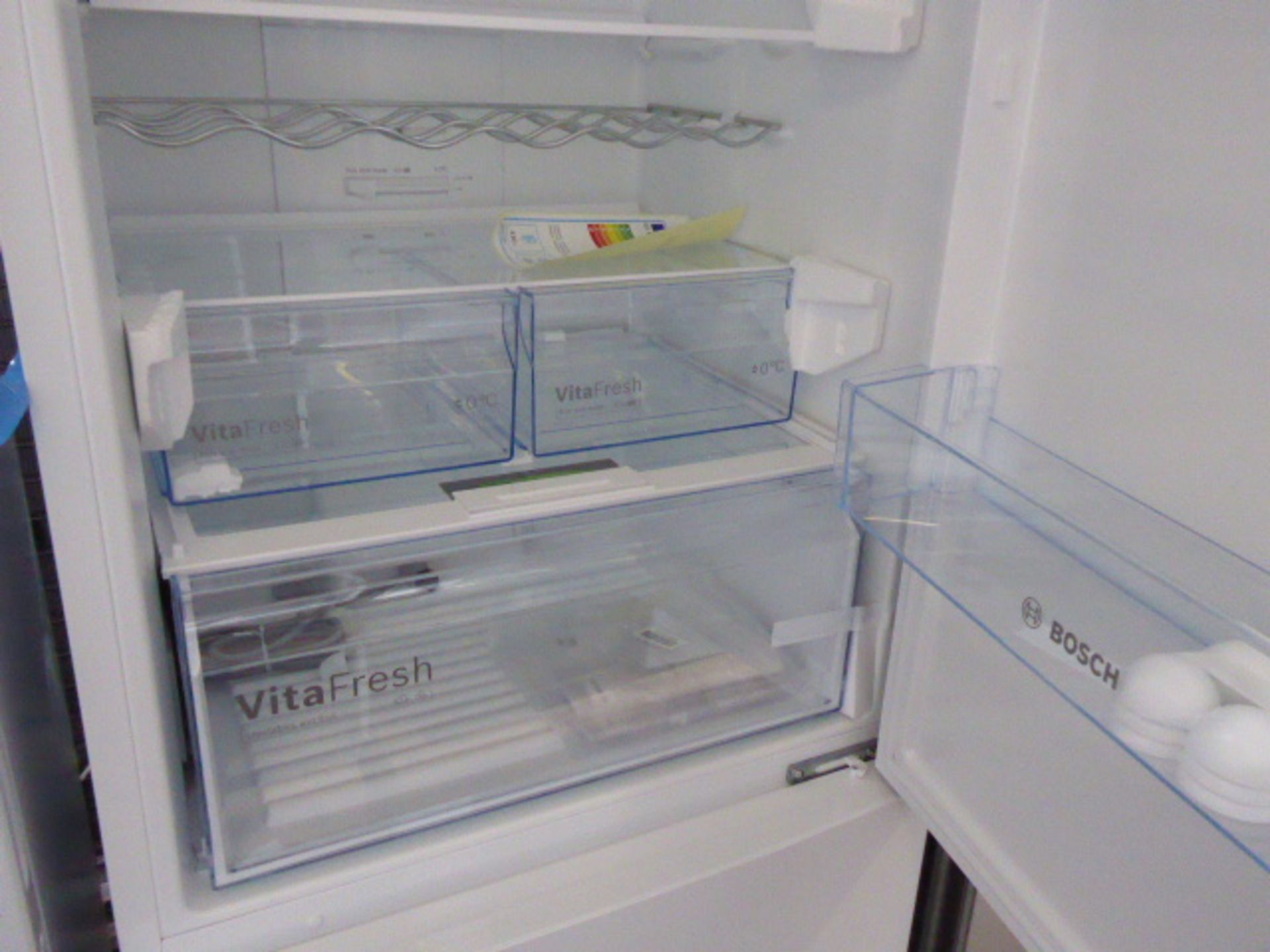 KGN49XWEA-B Bosch Free-standing fridge-freezer - Image 3 of 3