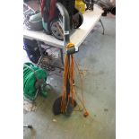 Electric garden strimmer