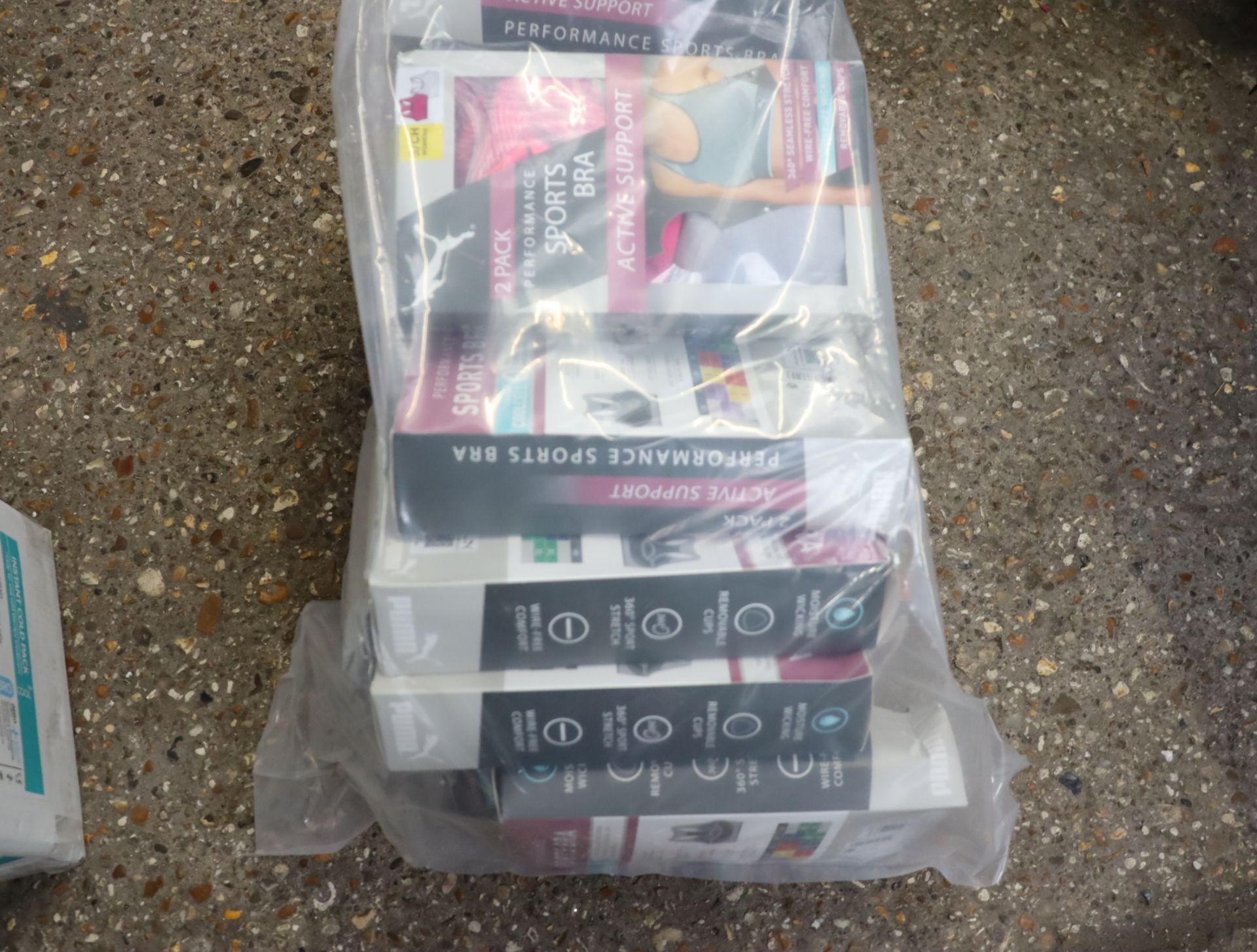 Bag containing 15 sets of Puma twin pack sports bras - Image 4 of 4