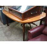 (2180) Mid century teak extending dining table with radiused ends