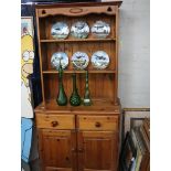 Pine dresser