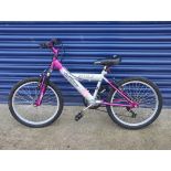 (1060) Girls Minx mountain bike in purple and silver