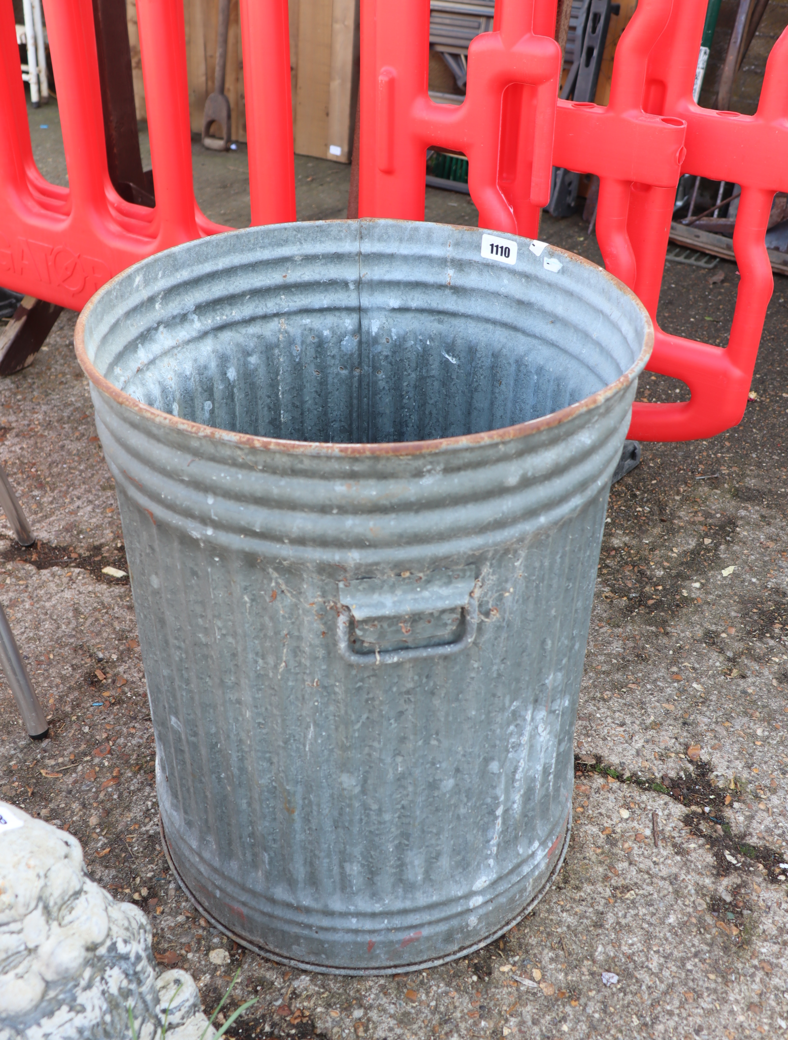 (1093) Galvanized trash can