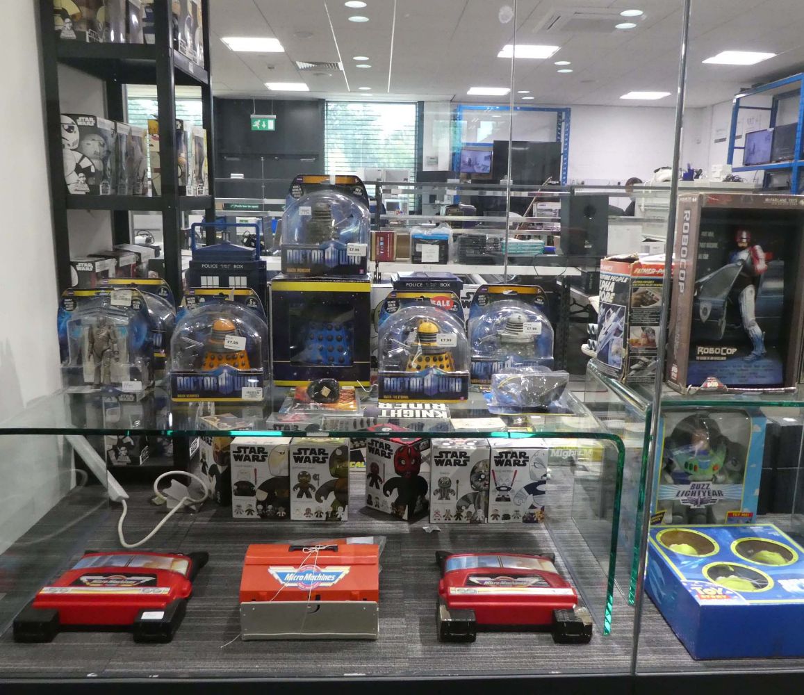 Saleroom 2 Electrical & Collectable Items