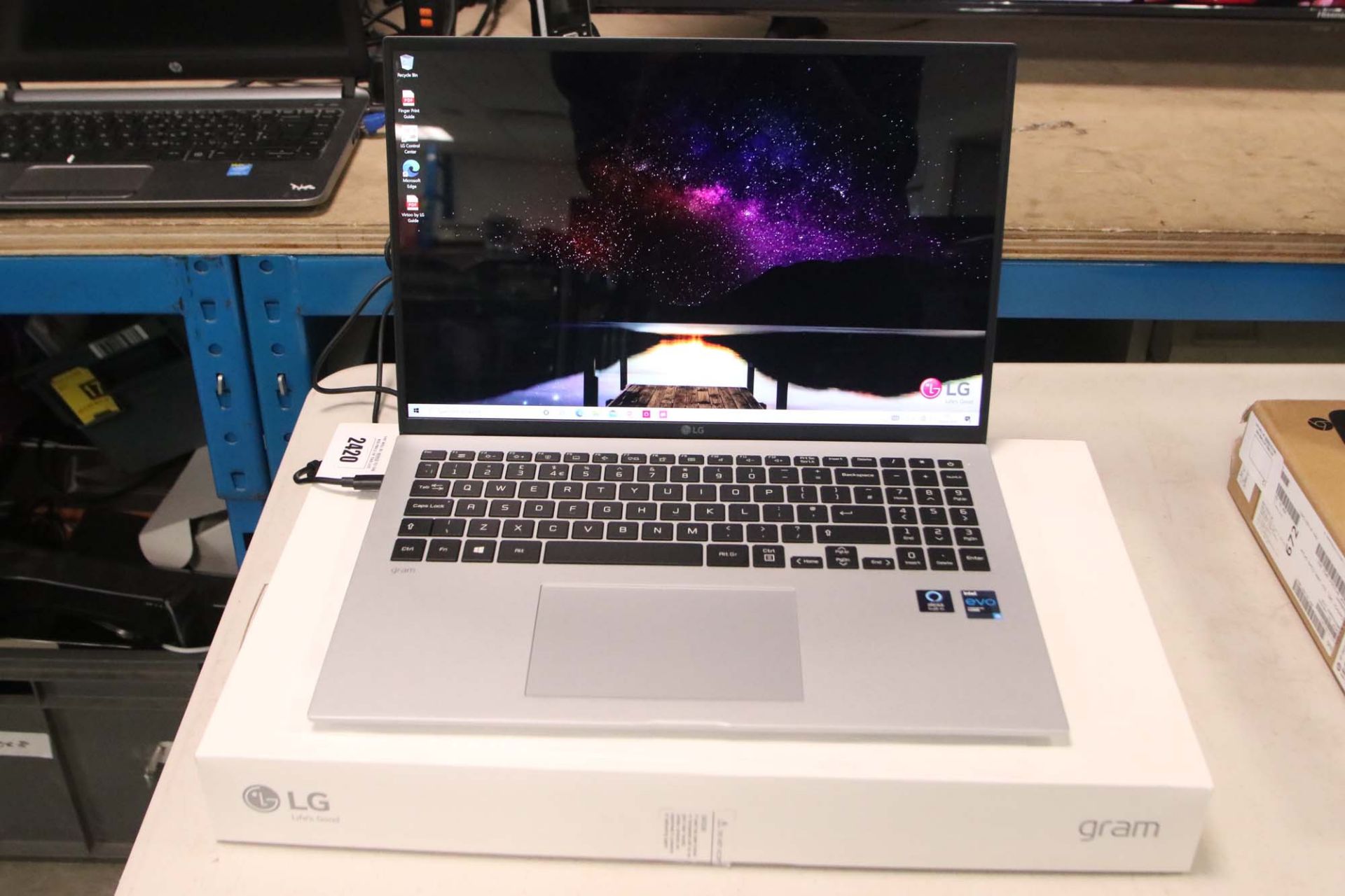 LG Gram laptop 16'' display model 16Z90P with core i5 11th gen. processor, 8gb ram, 512gb storage,