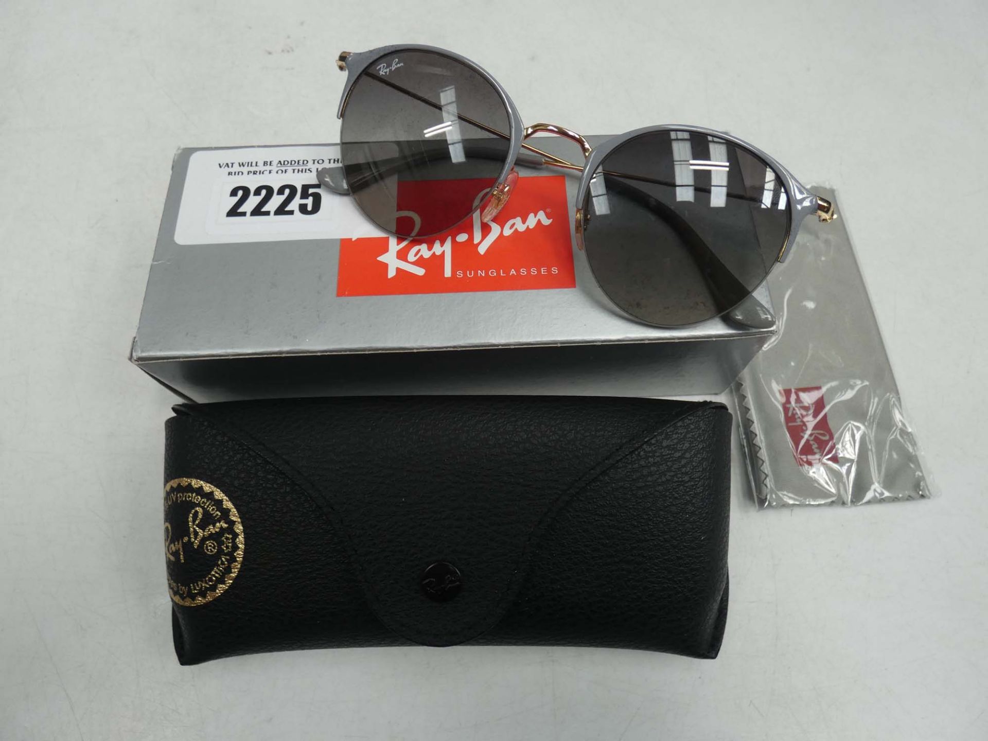 Ray-Ban RB3578 sunglasses with case and box