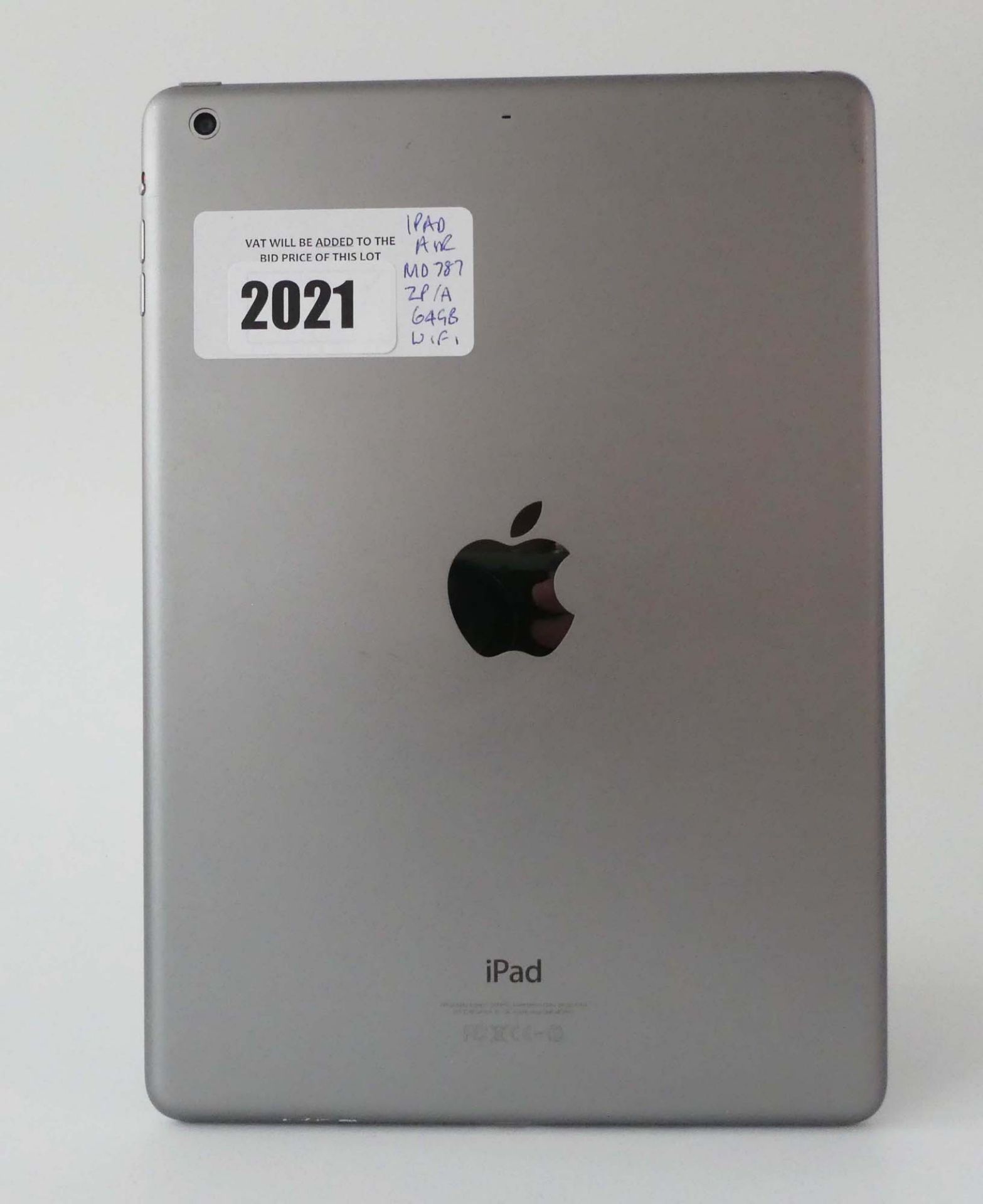 iPad Air A1474 64GB Space Grey tablet - Image 2 of 2