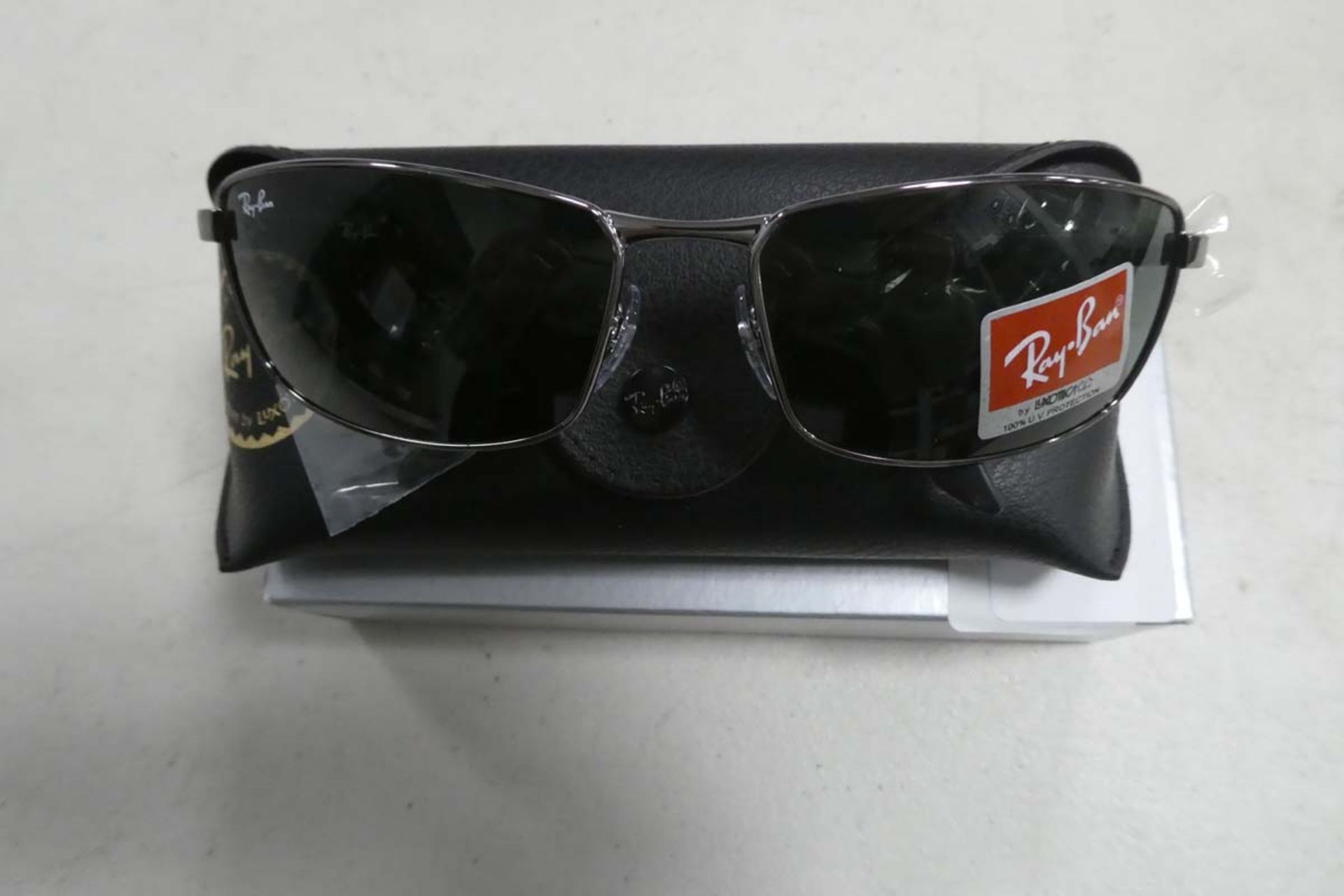 Ray-Ban sunglasses model RB3498 with box