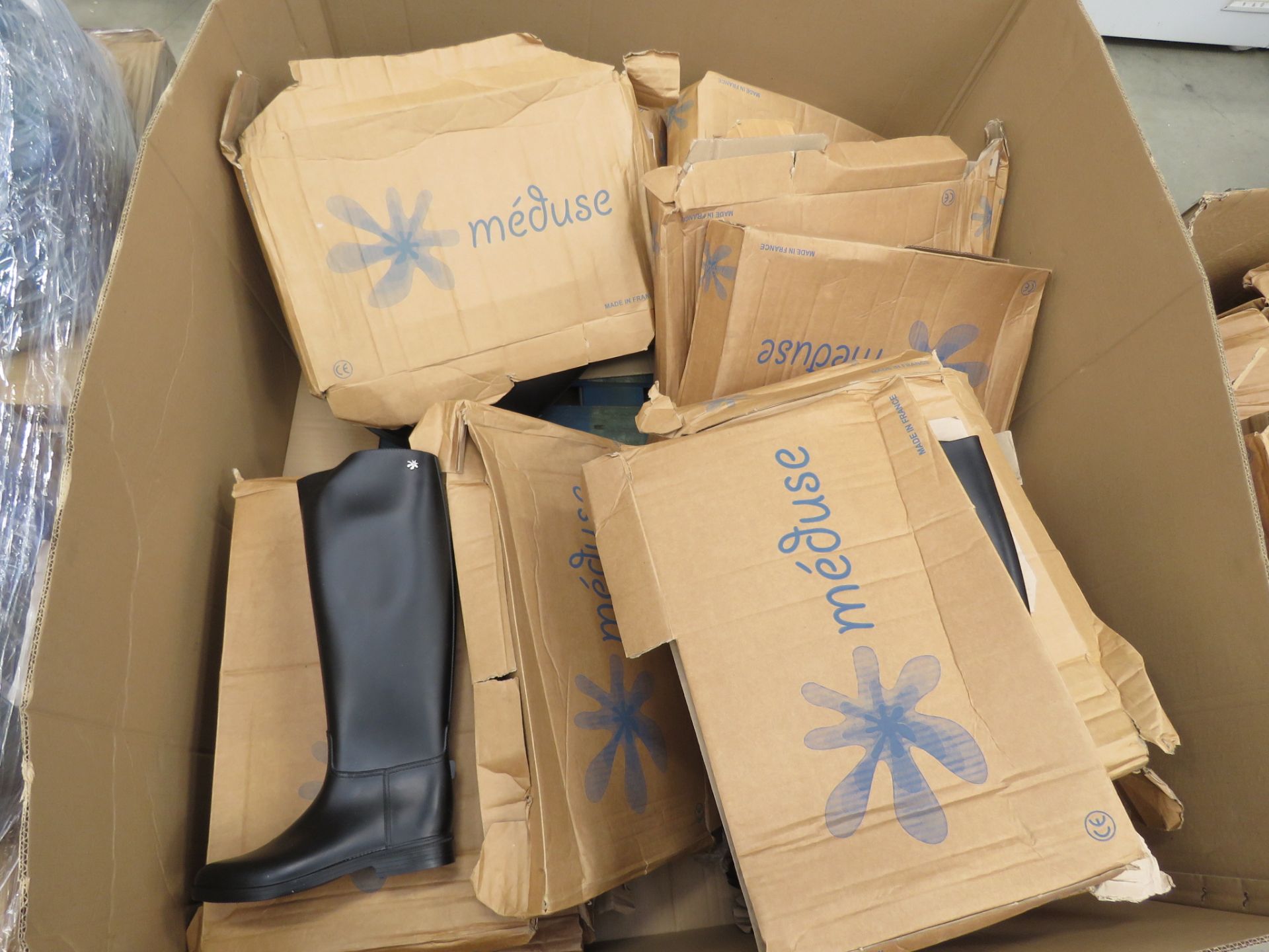 Pallet of Medese Wellingtons size 37 and 36 (UK 4 and 3.5), 18 pairs
