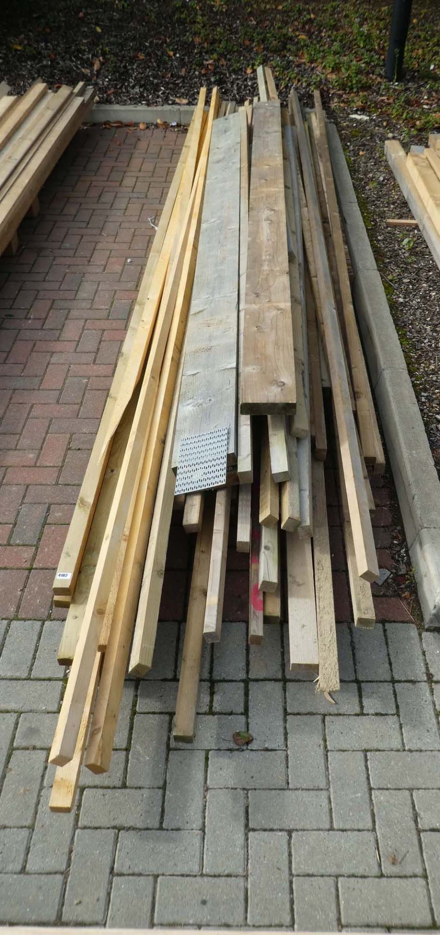 Pallet of mainly 2x2 planed timber