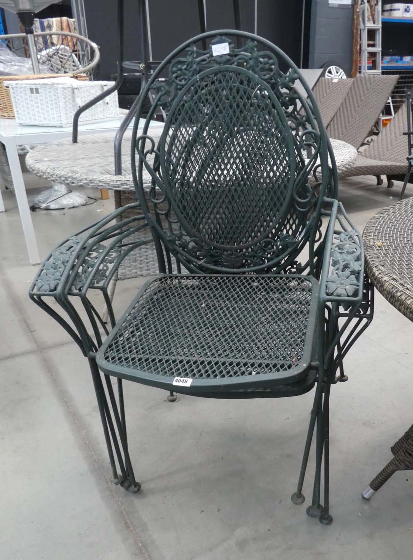 4 bent metal stacking garden chairs in green