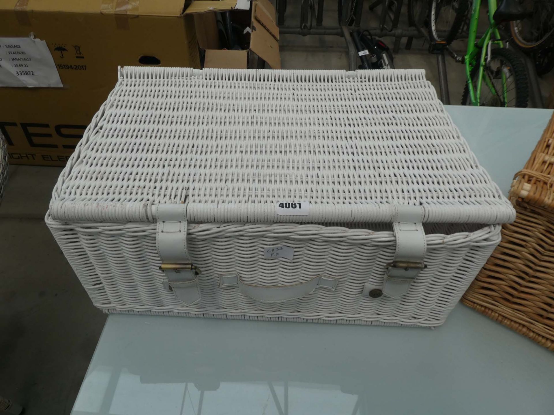 White picnic hamper