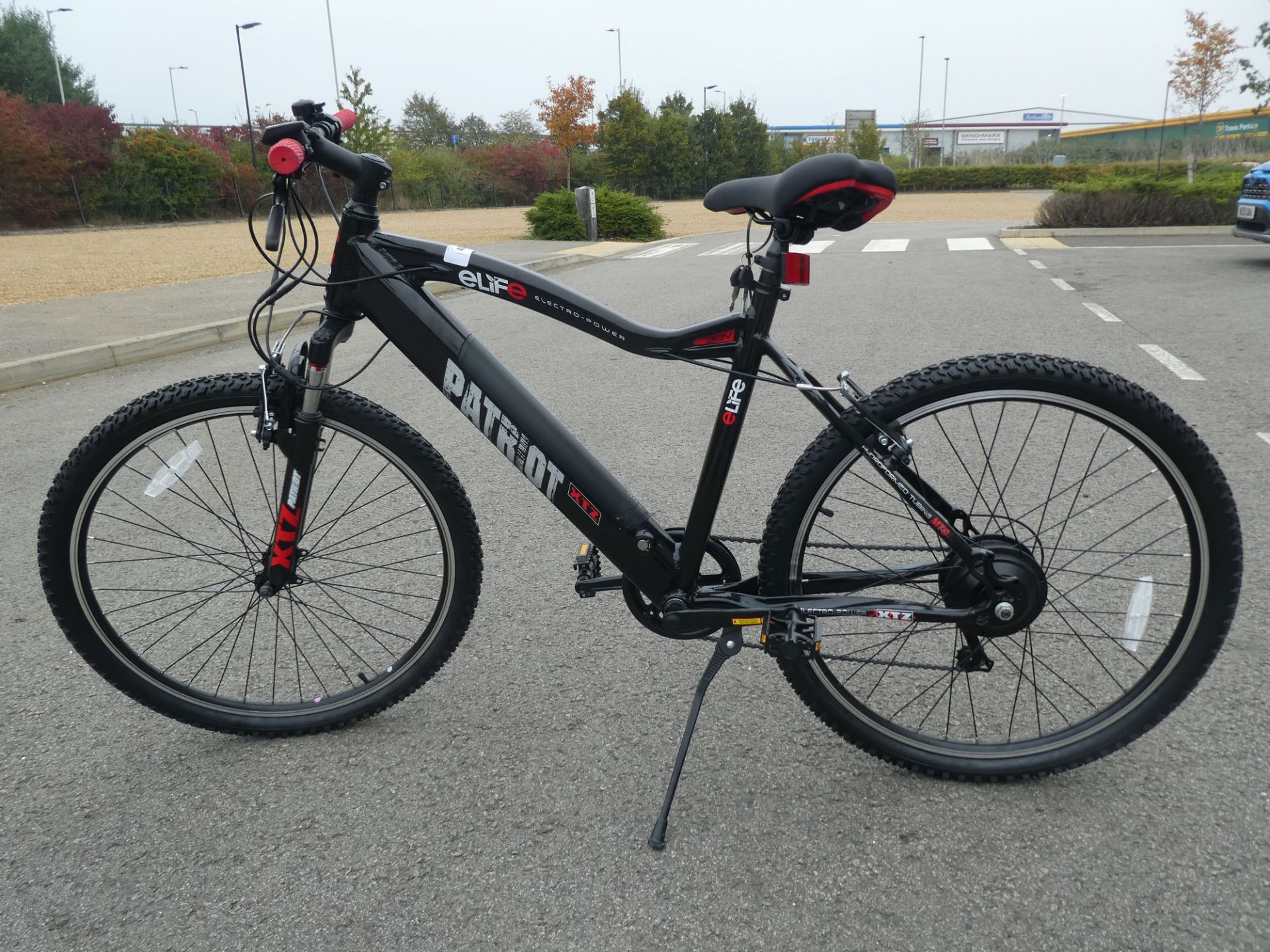 Patriot XTZ E-Life electric bike with battery and charger