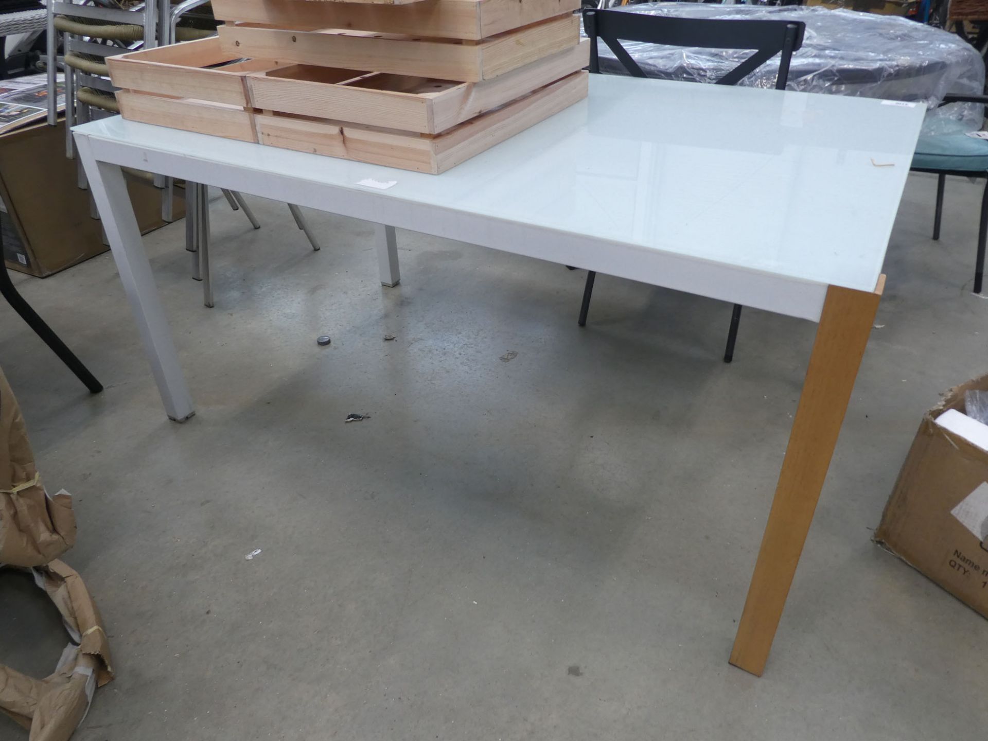 4060 Glass topped white metal legged table