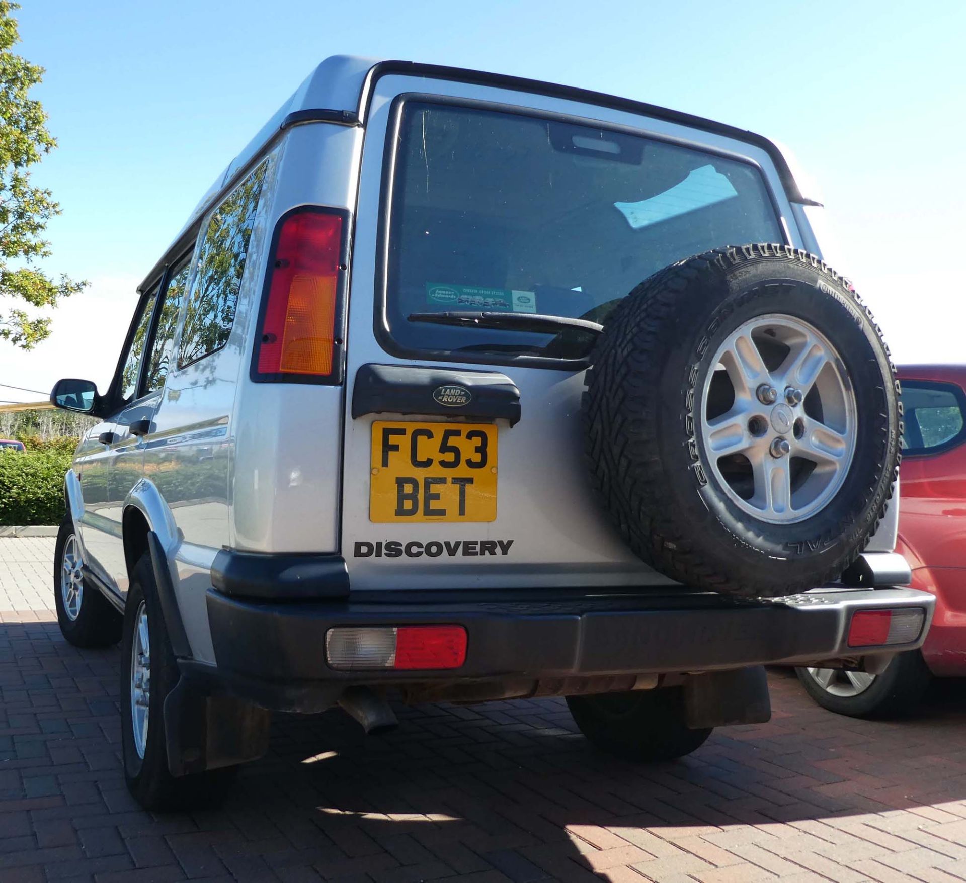 FC53 BET Land Rover Discovery TD5 S in silver, 2495cc, first registered 08.09.2003, diesel, approx - Image 8 of 10