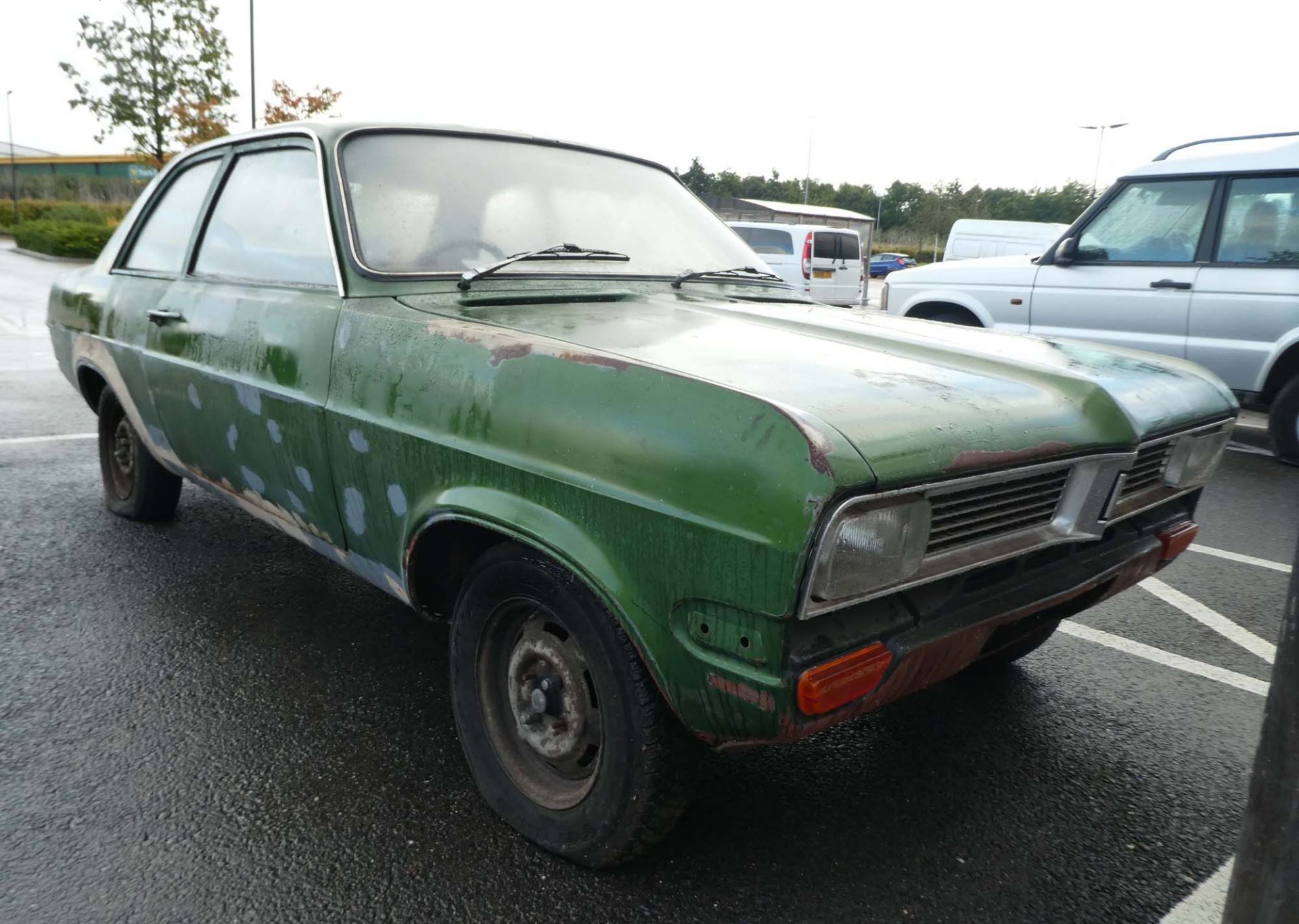ER0 774K Vauxhall Viva 1256 Saloon in green, 1256cc, first registered 07.06.1972, petrol, showing - Image 3 of 10