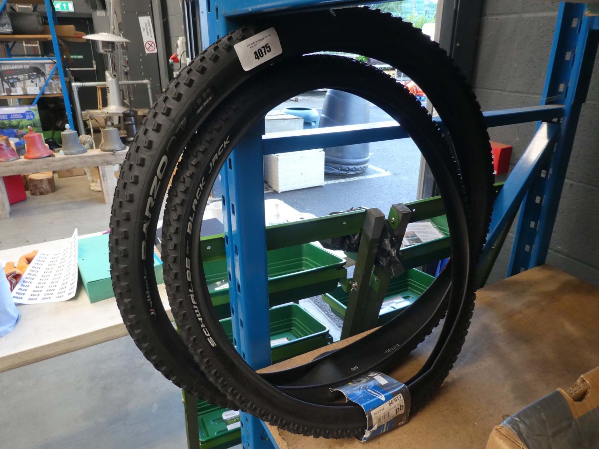 2 bike tyres