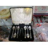 (2140RR) 403 - A set of six early 20th century silver teaspoons and a pair of matching sugar nips,