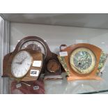 Quantity of mantel clocks