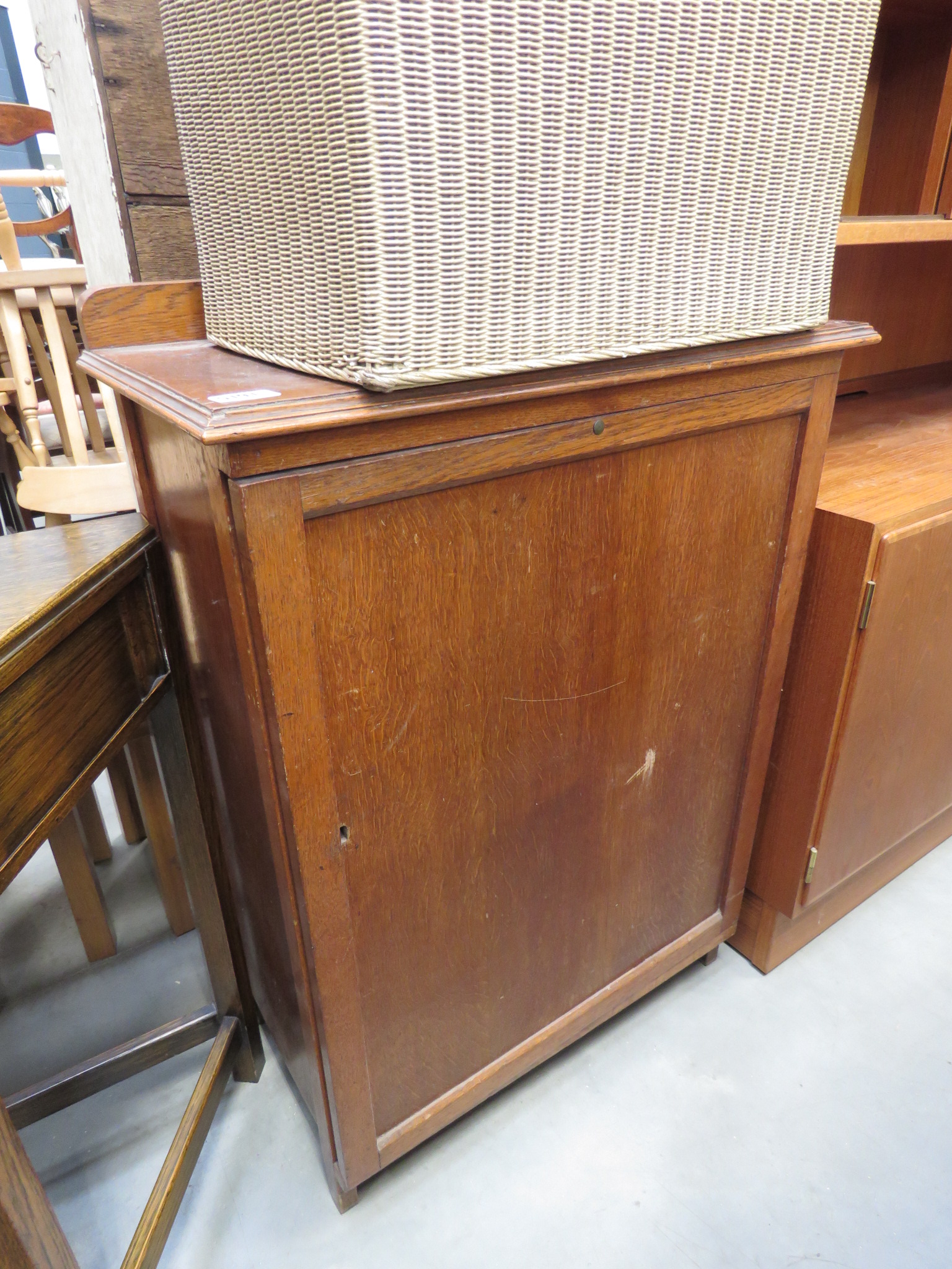 Oak single door storage cupboard