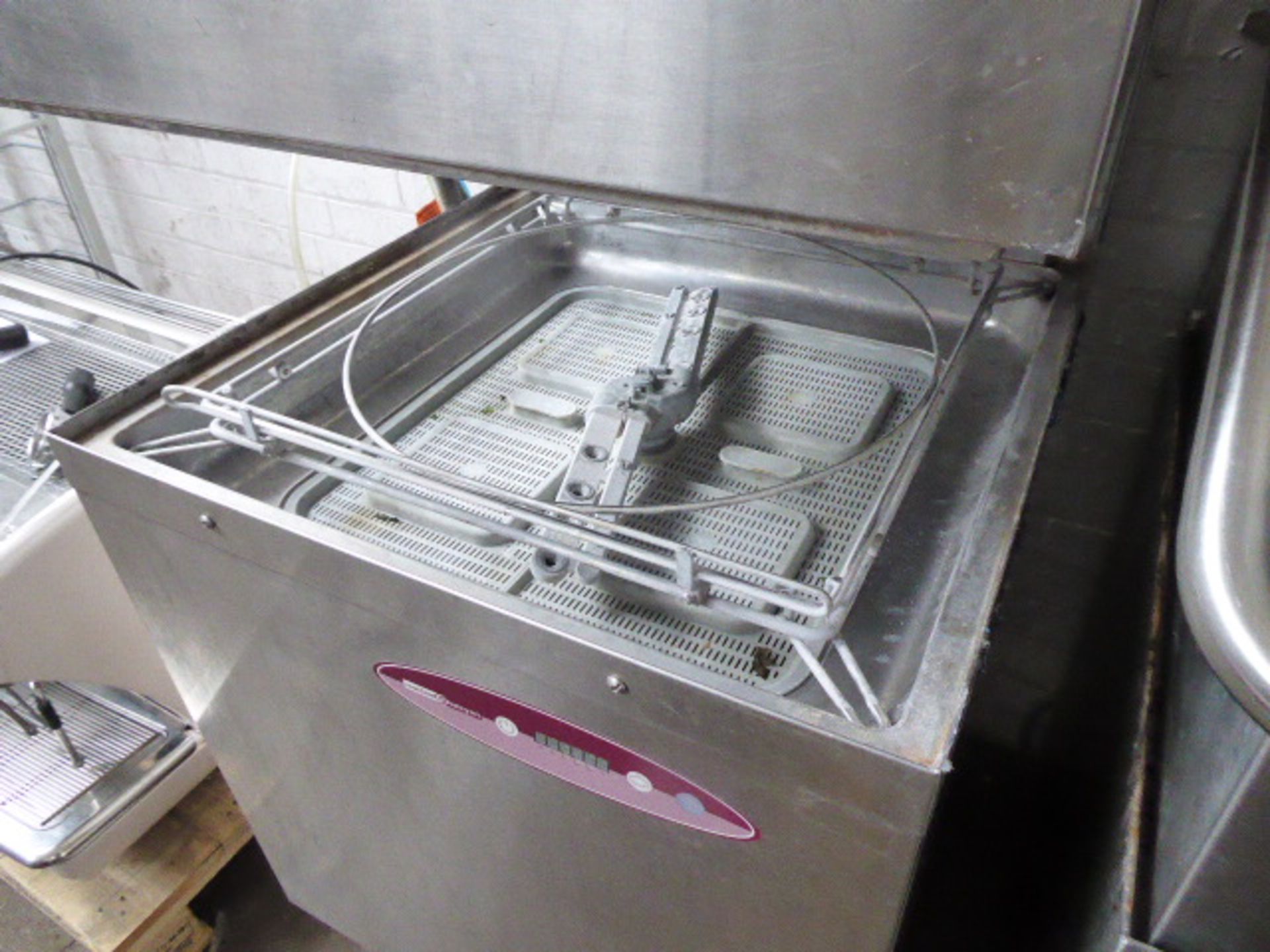 60cm MaidAid Halcyon lift top pass through dishwasher - Image 2 of 2