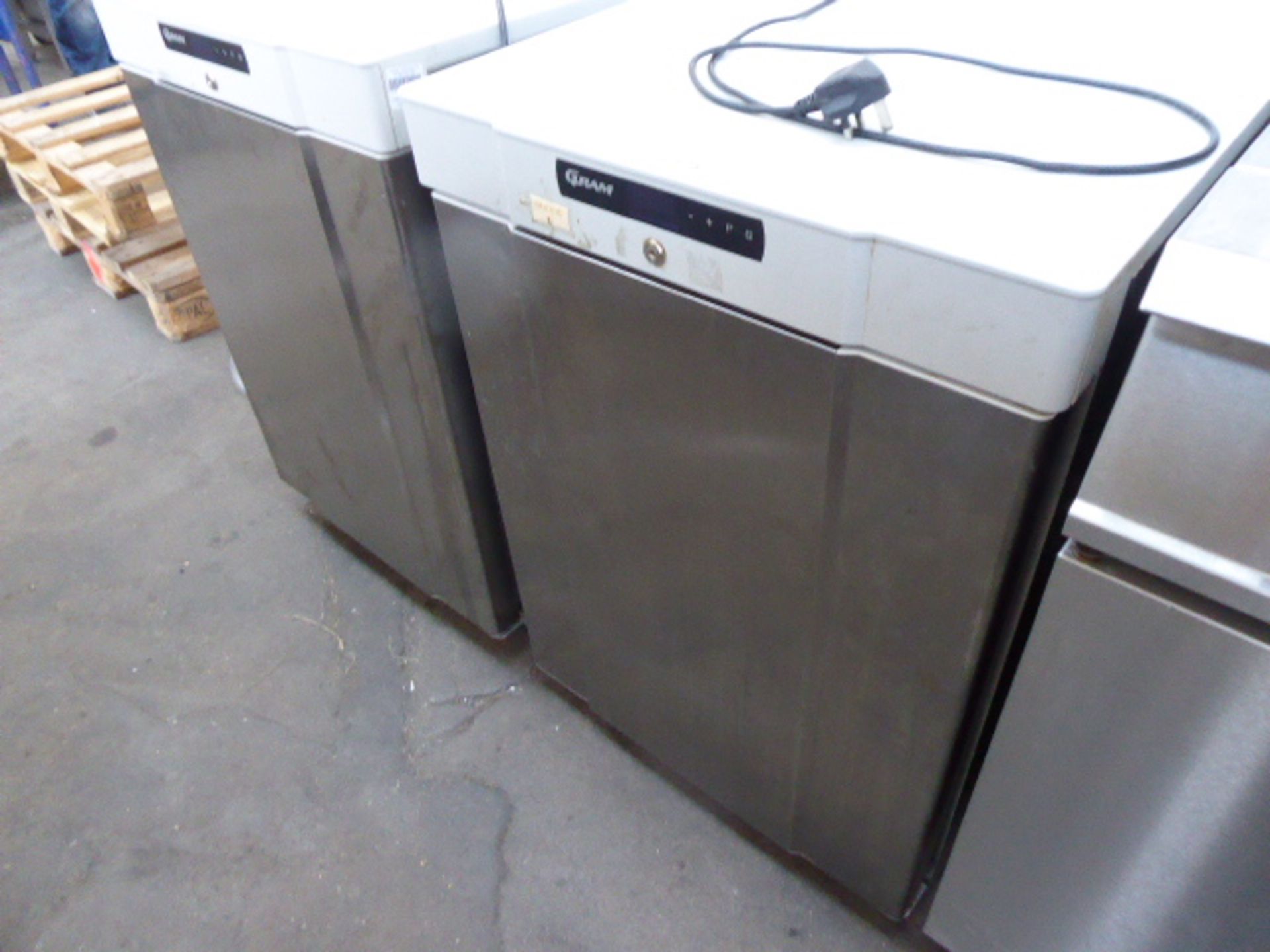 (594) 60cm Gram under counter single door fridge (Gas R600A)