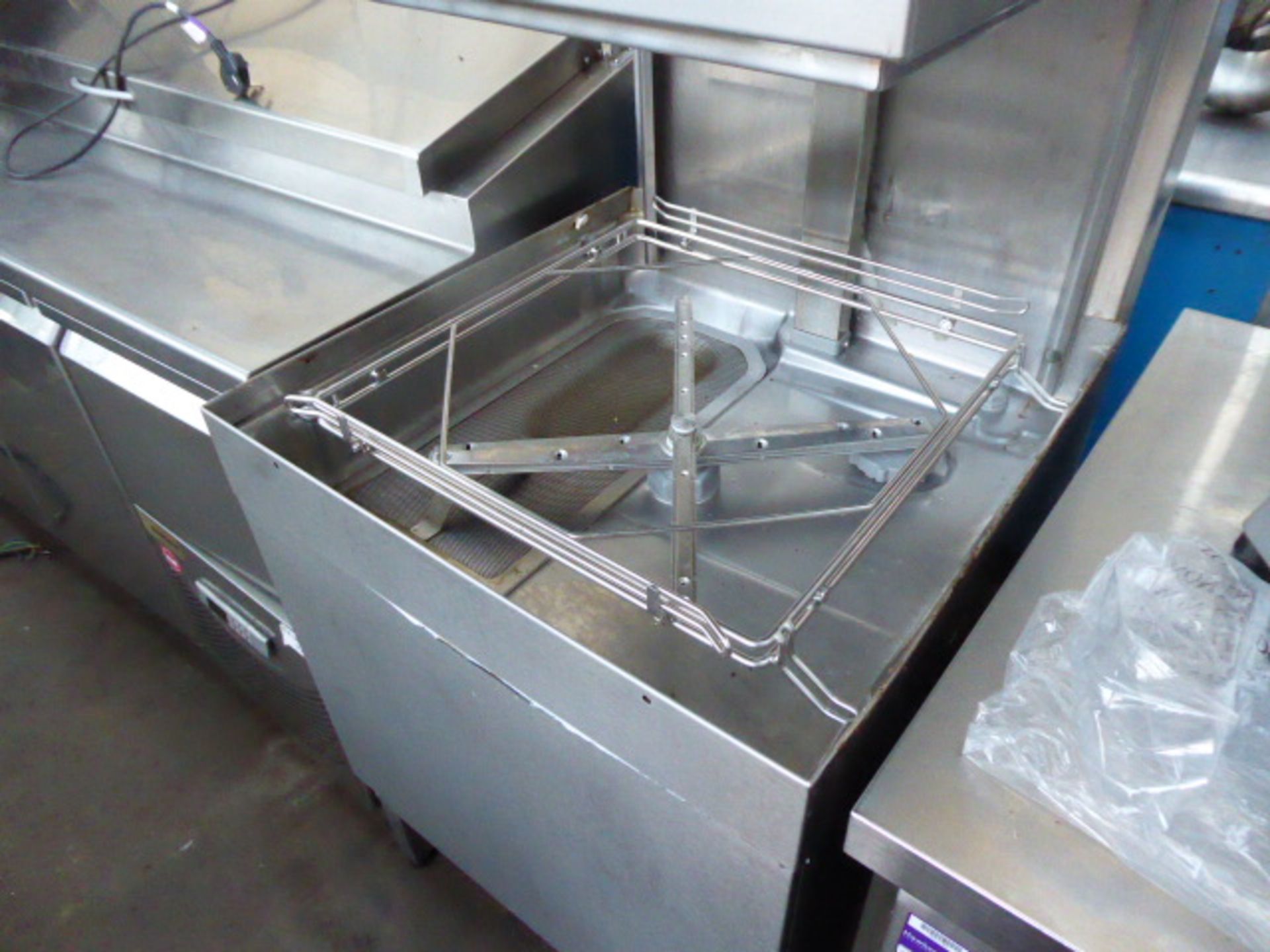 (508) 60cm Hobart bar aid lift top pass through dishwasher - Image 2 of 2