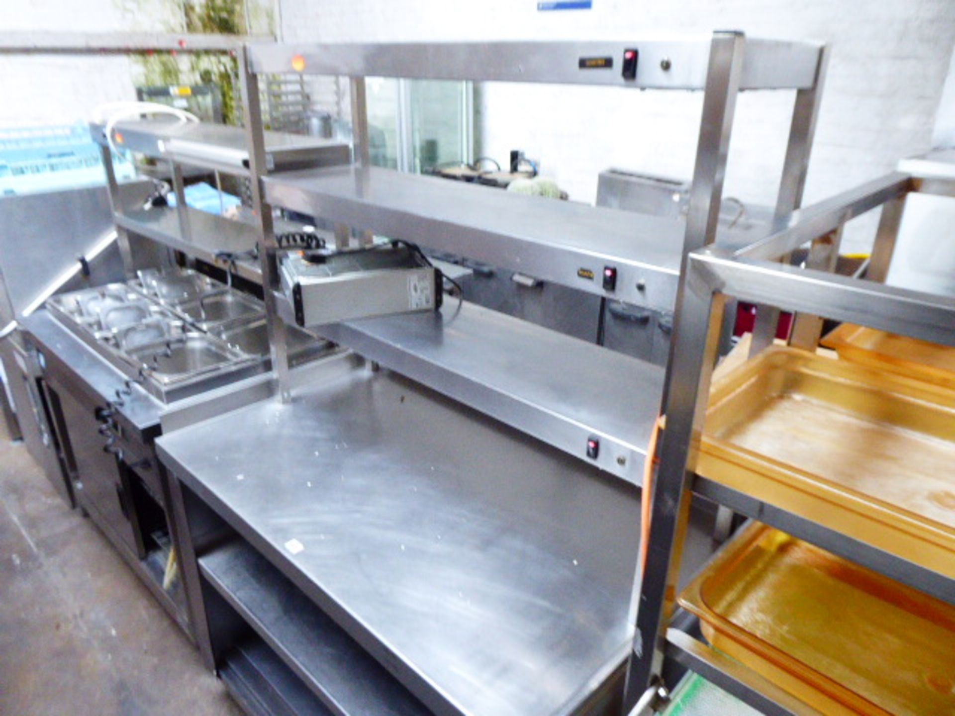 (84) 125cm mobile chefs pass with shelves under and 3 tier gantry over