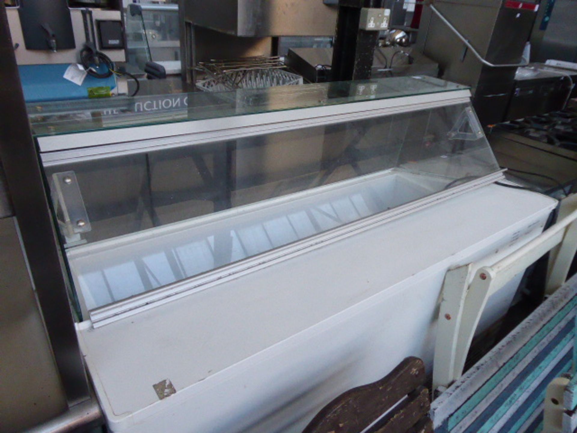 (114) 135cm Framec Gelato Johns display freezer - Image 2 of 2