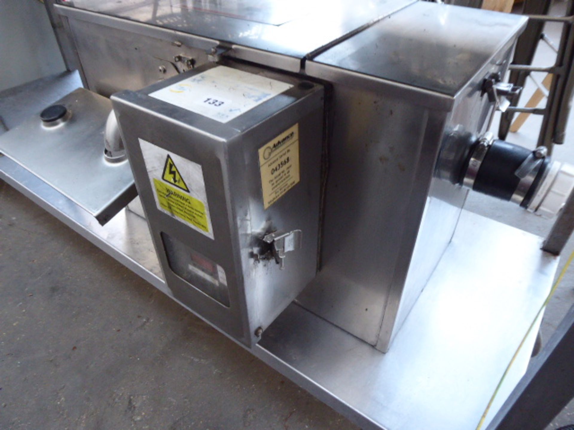 Commercial grease trap - Image 2 of 2