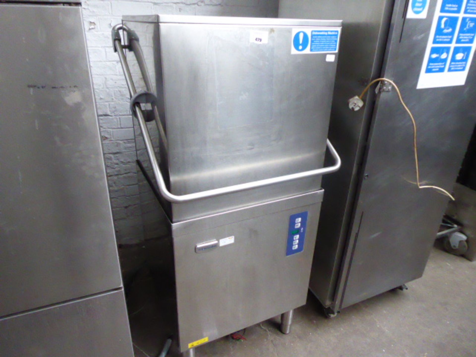 64cm Electrolux model WT55ADG lift top pass through dishwasher