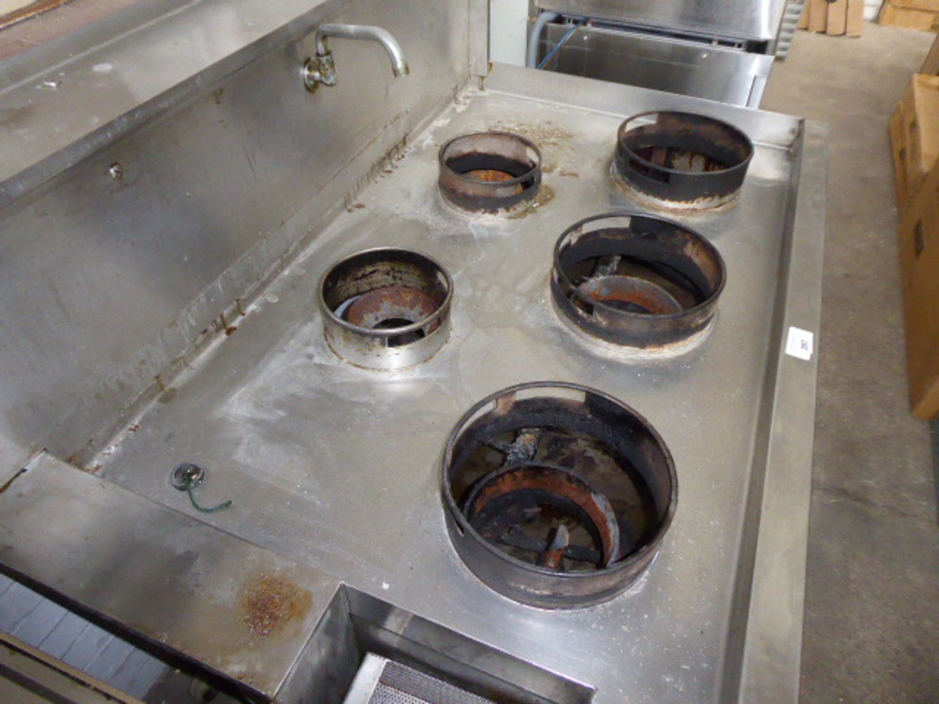 (382) 150cm gas Asian wok style 5 burner stove - Image 2 of 2