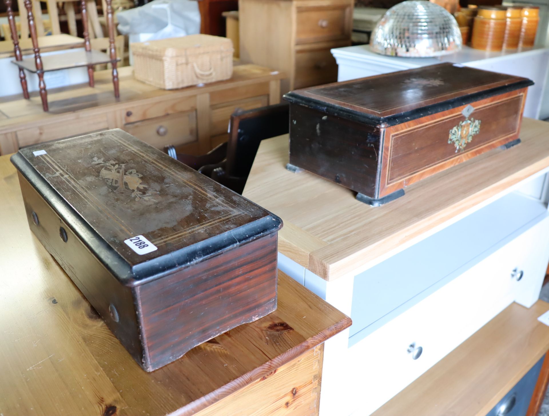 2 inlaid music boxes for restoration