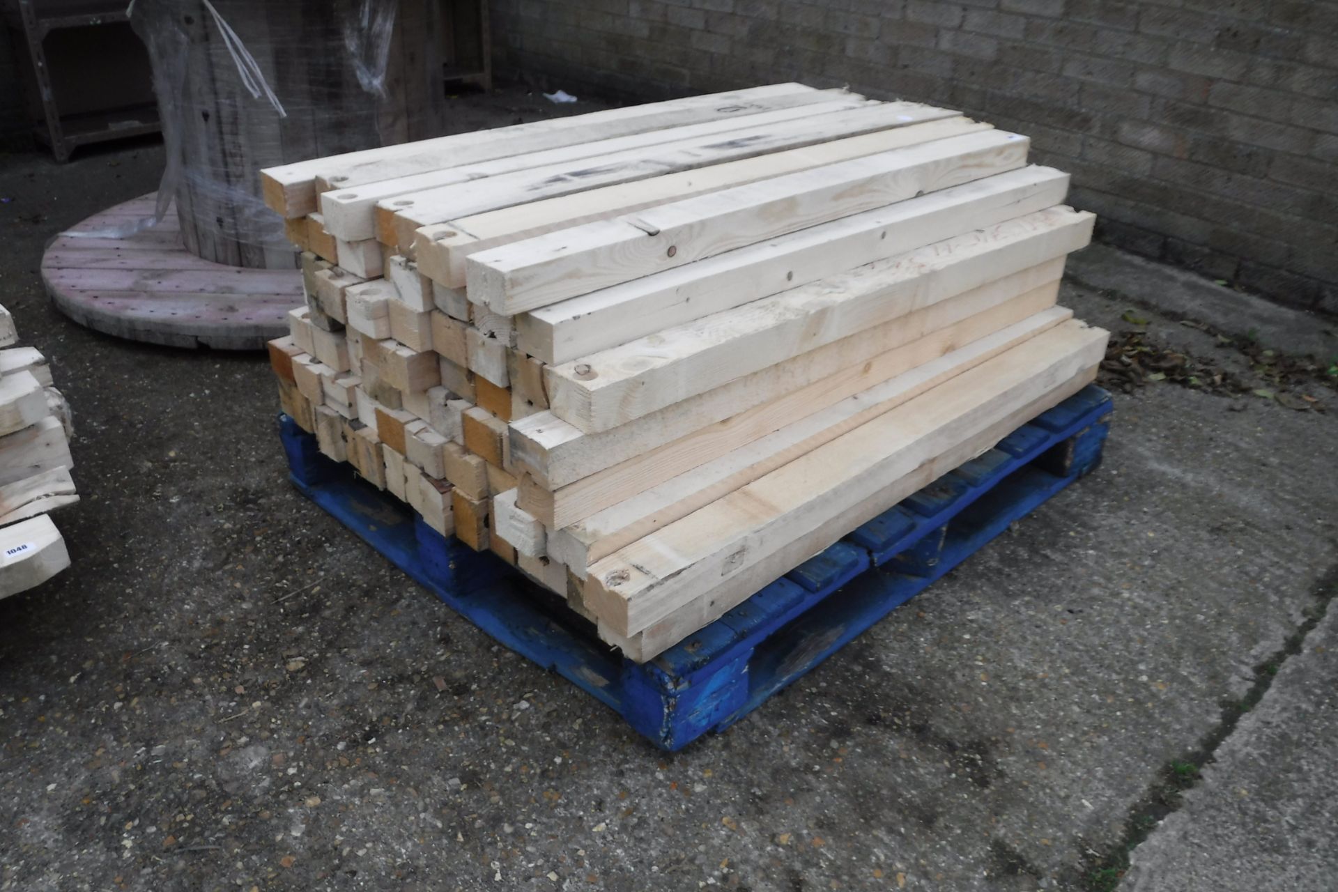 Pallet containing approx. 60 lengths of 3x2 timber