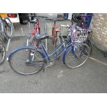 1060 Wayfarer vintage town bike in blue with basket