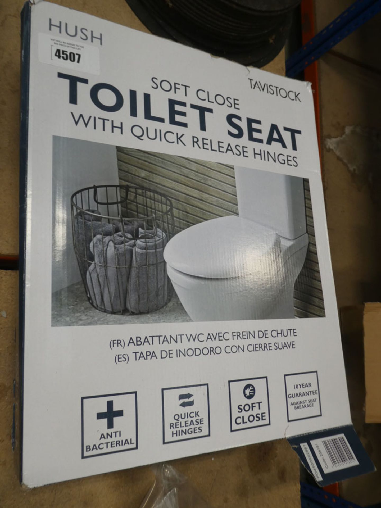 2x Tavistock toilet seats