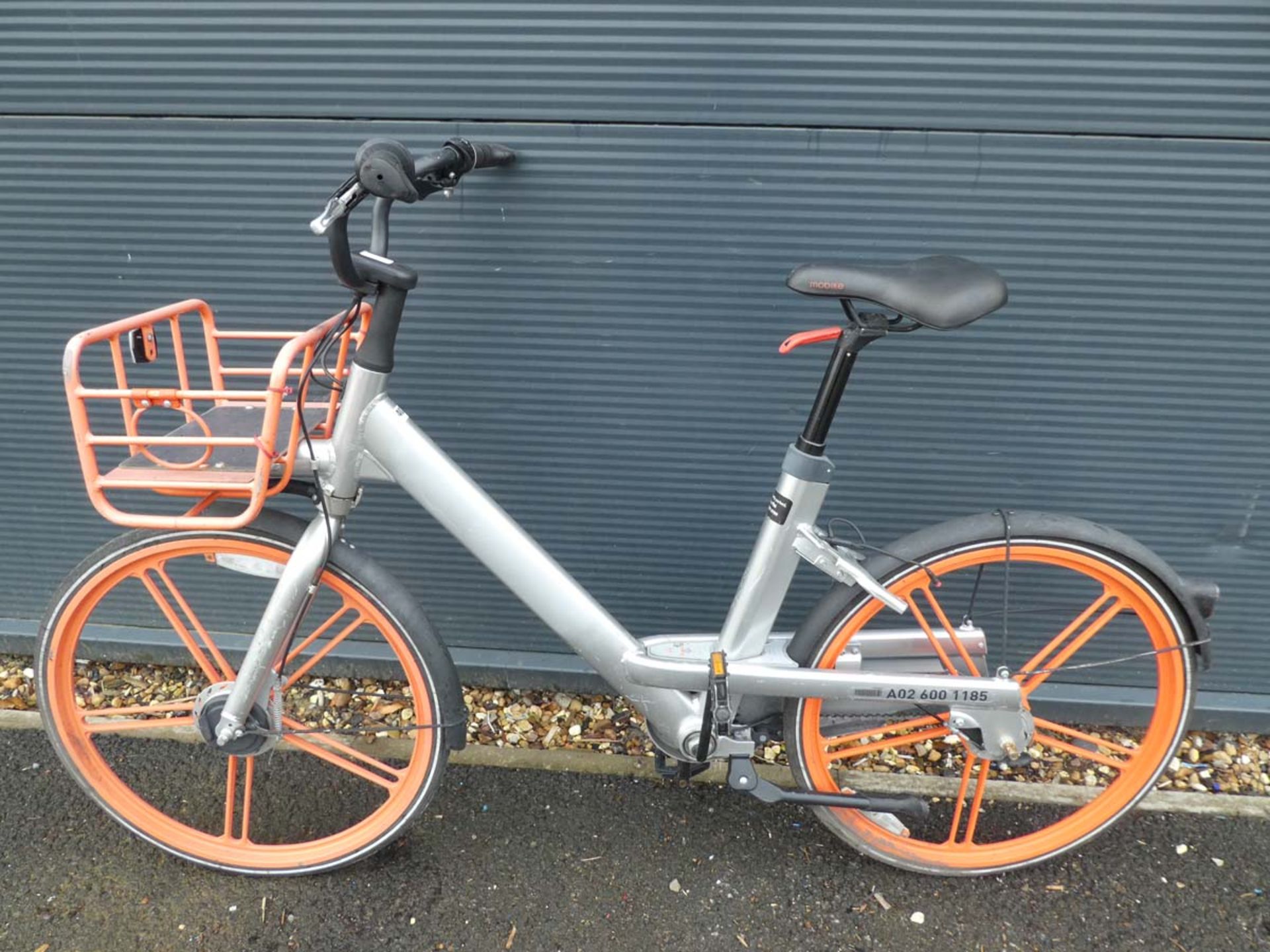 MO2600 Mobike with solid tyres and front basket