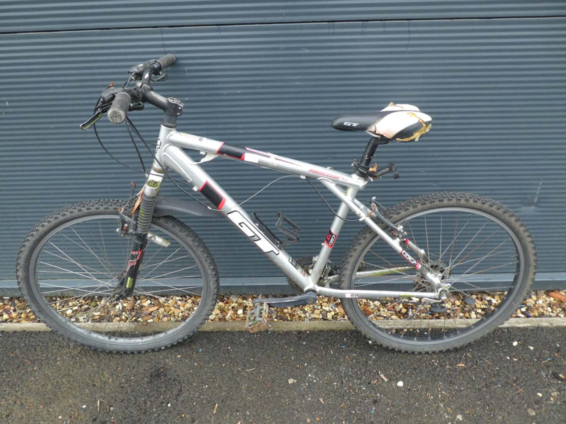 GT Aggressor gents silver mountain bike