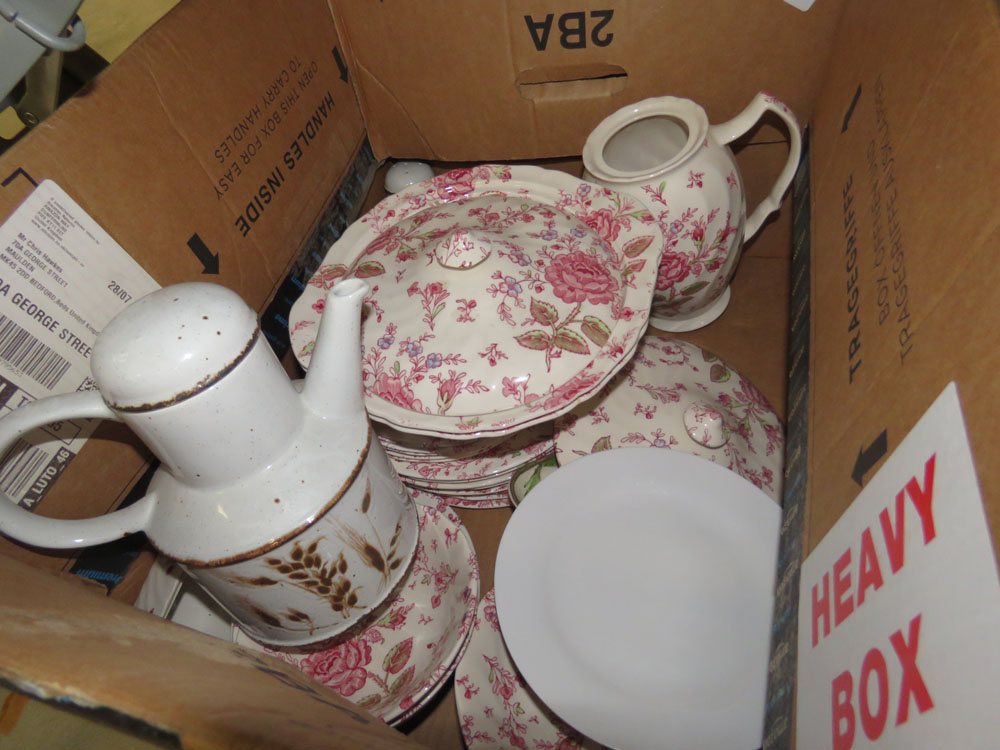 3 Boxes containing floral-patterned crockery, table lamp, coloured & other household glassware - Image 4 of 4